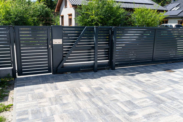 Best Decorative Driveway Pavers  in Lindenhurst, IL